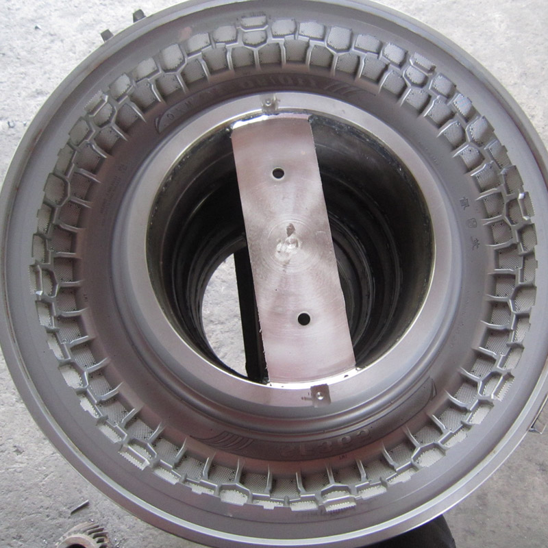 110 / 90-16 Motorcycle tire Mold