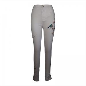 jeans blancos con bordado WS10124