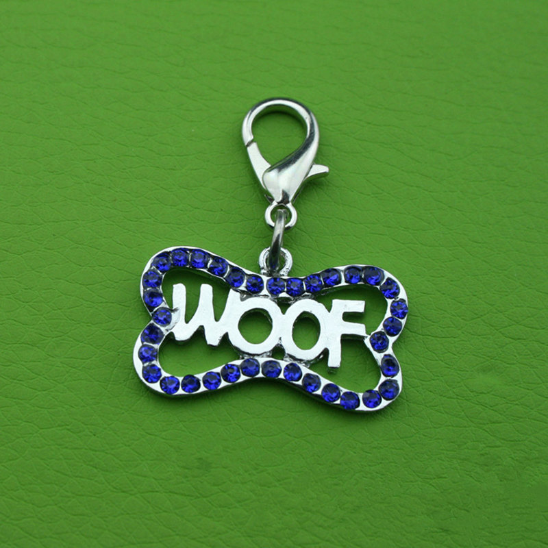 Colgante del perro de los accesorios del ornamento del animal doméstico con las decoraciones de la etiqueta del animal doméstico del hueso de perro del taladro