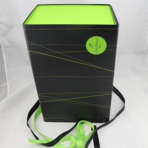 Caja de empaquetado del regalo del papel de imán plegable con la cinta