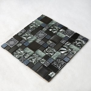 Mezcla de resina lámina de oro y mosaico cerámico metálico de cerámica roto.