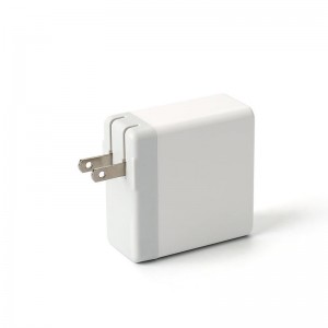 KPS-8407LC typec PD + Dos puertos USB Adaptador de CA (enchufe de EE.UU. / UE)