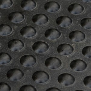 Estera de goma resistente al agua con orificio de drenaje para restaurante