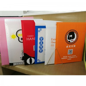 50 Venta al por mayor de fábrica personalizada impresa de color rosa burbuja de plástico bolsa de correo sobre acolchado / metálico