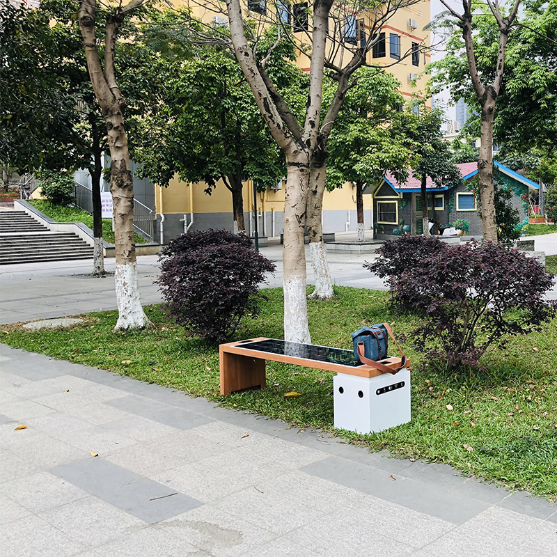 Cargador inalámbrico Smart Park Bench de energía solar