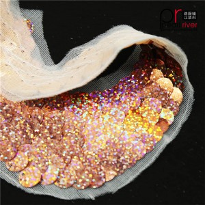 parche de lentejuelas rosa en forma de corazón