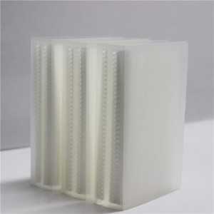 Álbum de plástico transparente para varios tamaños.