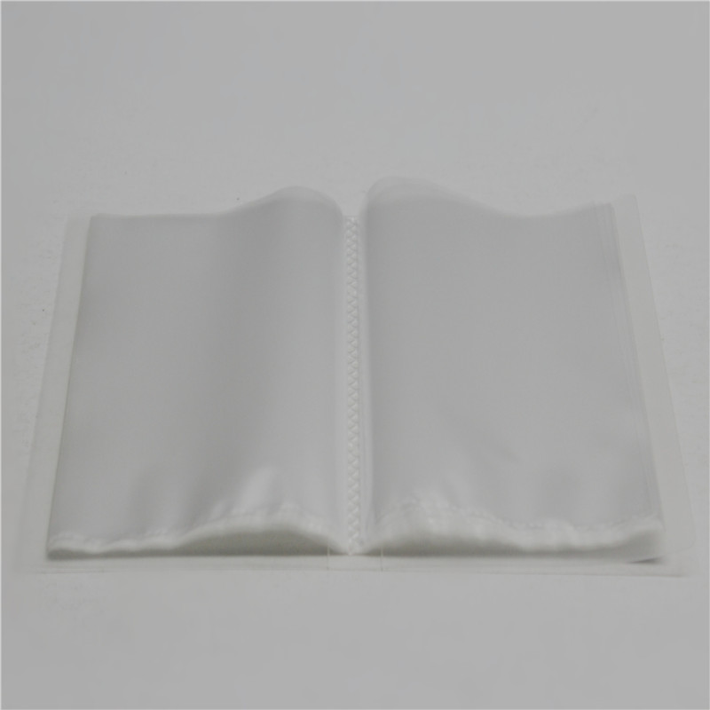 Álbum de plástico transparente para varios tamaños.