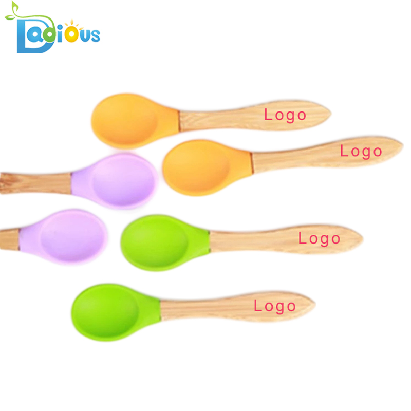 Logo personalizado Bamboo Baby Utensils Food Food Silicone Baby Spoons BPA Free Natural Baby Spoons