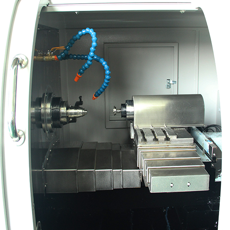 Uso de la máquina de torno cnc de coser en automático industrial