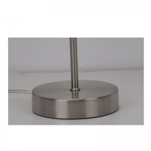 Lámpara de mesa moderna con pantalla de corte láser