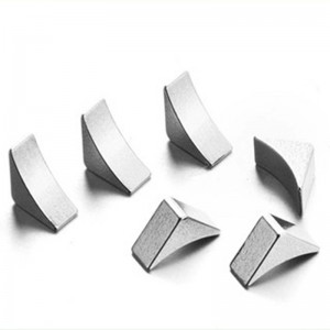 Magneti permanenti por alternore