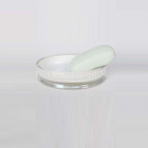 Cuadrado blanco con accesorios de baño de vidrio decalado dorado con portacepillos