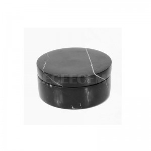 Salero de mármol negro