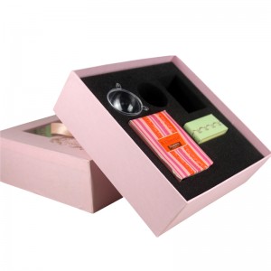 Elegance Tote Box muestra un juego completo de comida de té de regalo con caja de regalo de mano