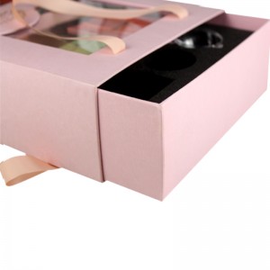 Elegance Tote Box muestra un juego completo de comida de té de regalo con caja de regalo de mano