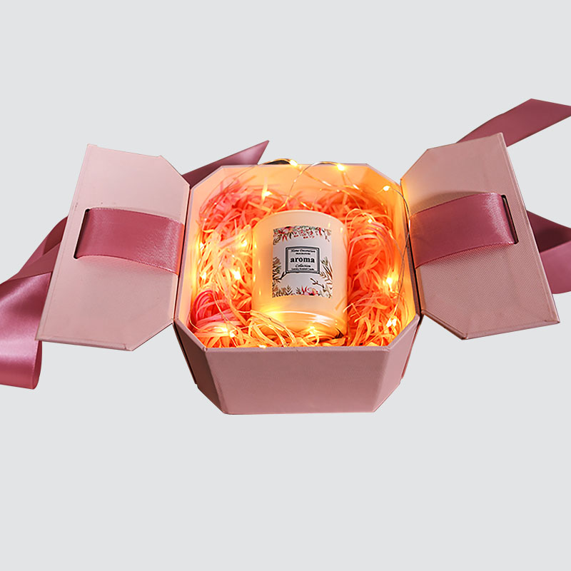 Pink Sweet Bowknot Caja de regalo Solapa en forma de vela Vela Chocolate Exquisita caja de regalo