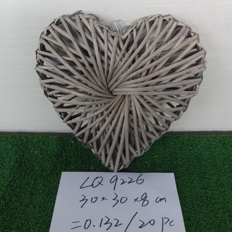 Decoración hecha a mano en forma de corazón para bodas