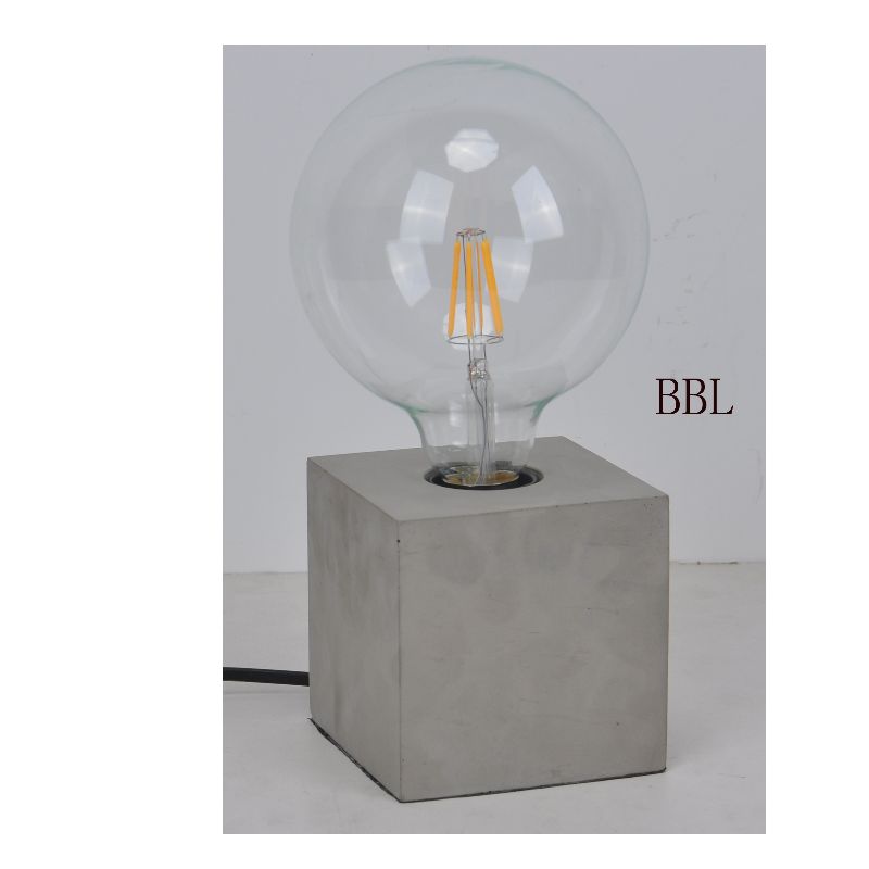 Sobremesa con base cuadrada de hormigón