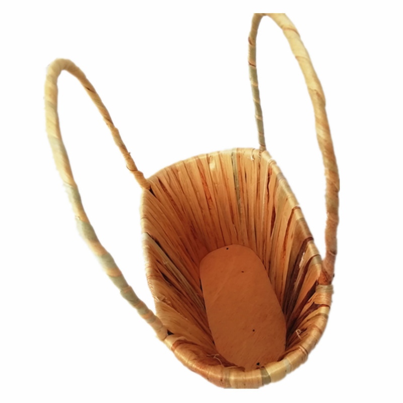 Canasta floral de paja con asa