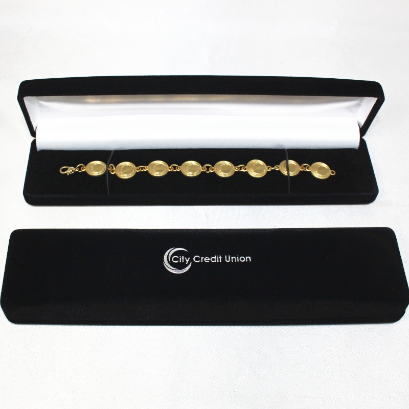 D-11 caja de terciopelo negro al por mayor personalizada para insignia y collar