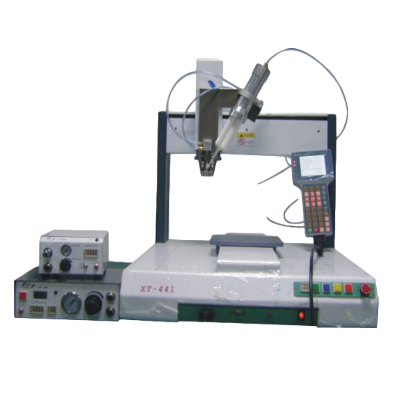 Procesador de tres ejes XT - 441