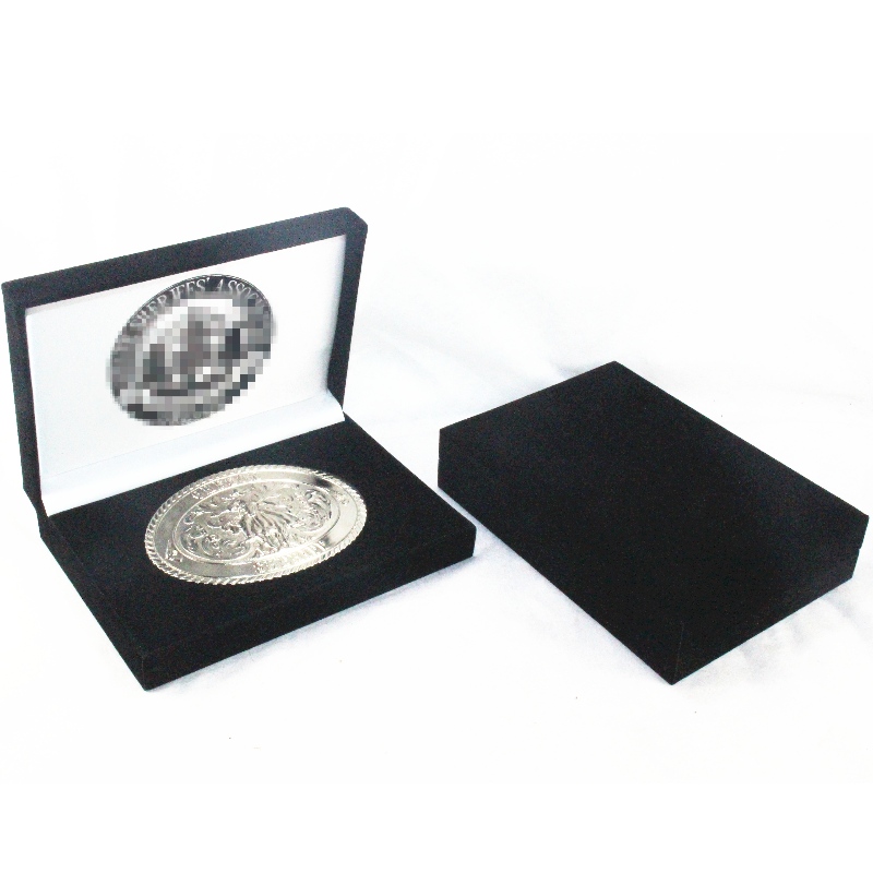 Artículo Caja de franela rectangular V-15H para monedas múltiples de 130 * 80 mm, insignias, medallas, gemelos, etc. mm. 158 * 112 * 36, peso aproximadamente 170 g