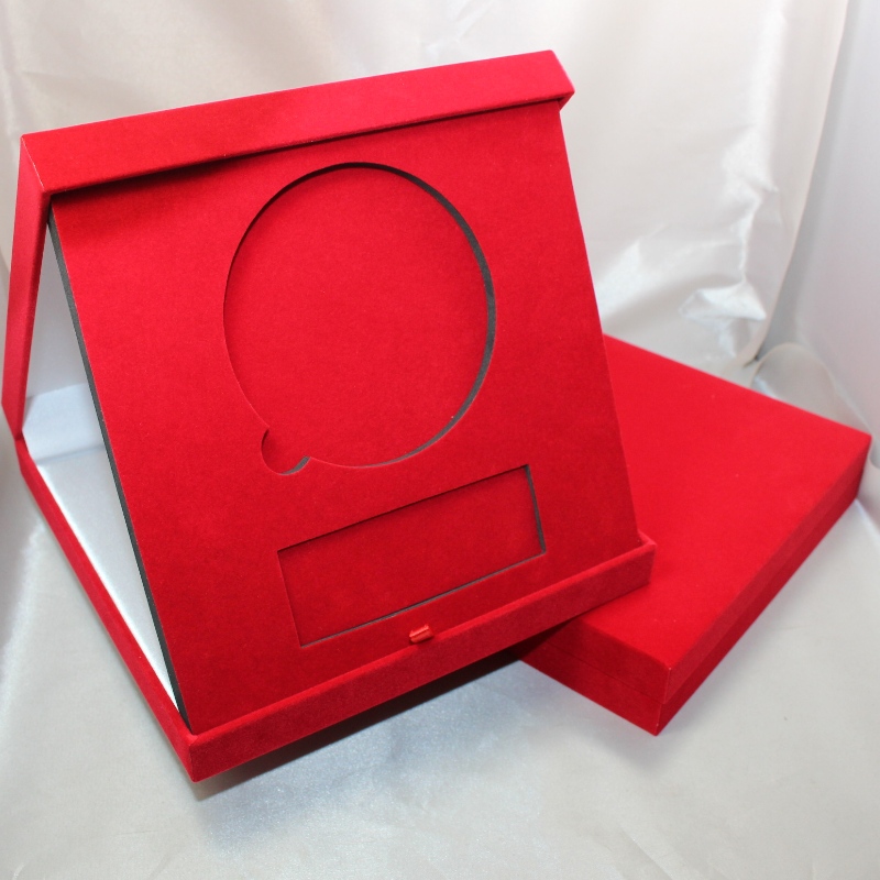 Proyecto V - 23: cajas de terciopelo cuadradas con más de 150 * 150 mm de monedas, medallas y distintivos, etc.