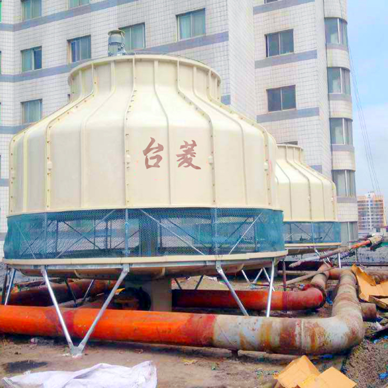 Torre de enfriamiento de vidrio de ventilación mecánica Torre de enfriamiento de agua anticorrosión resistente a la alta temperatura