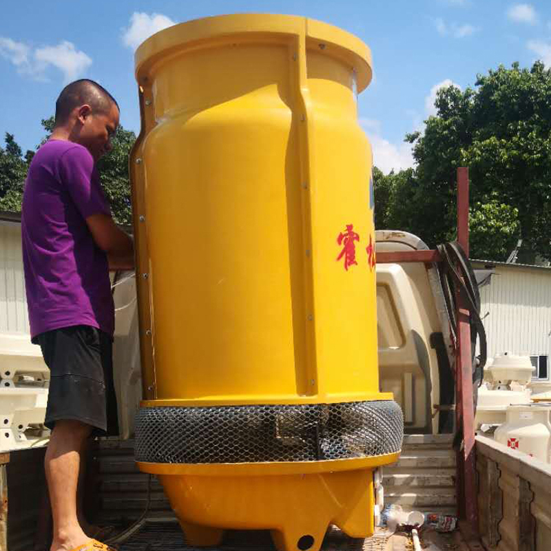 Los fabricantes suministran 20 toneladas de flujo de agua de la torre de enfriamiento 15.6m3 / h