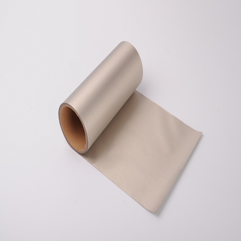 Paño de apantallamiento electromagnético