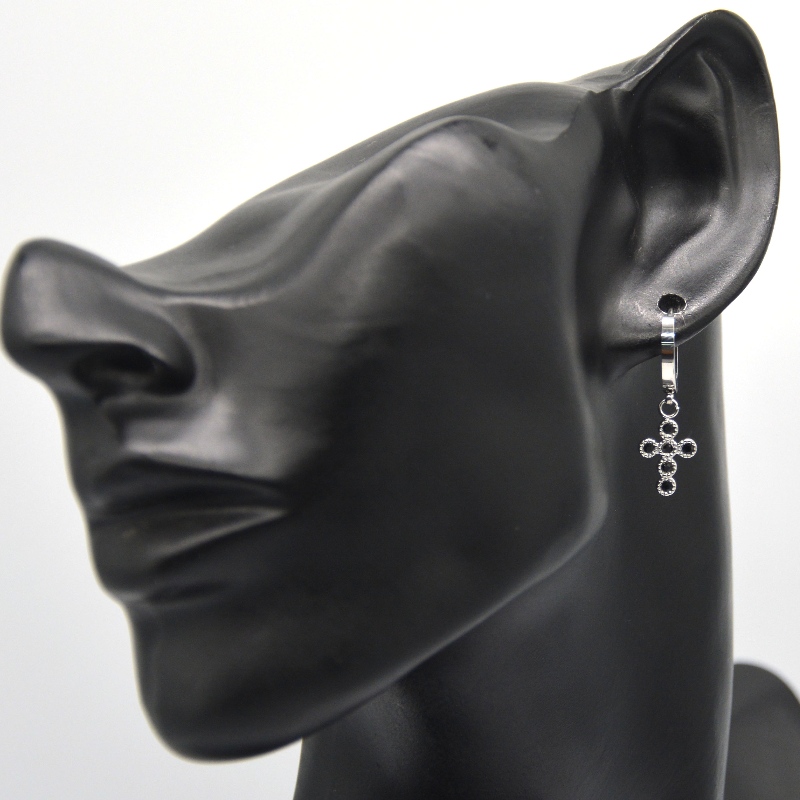 Pendientes de cruz de plata zirconia cúbica ajuste de uñas pendientes de círculo pequeño cruz colgante unisex fábrica de procesamiento de joyas de China Ruifanbao