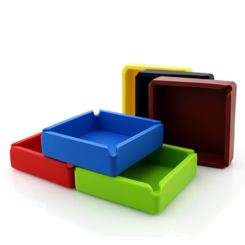 Cenicero cuadrado grande