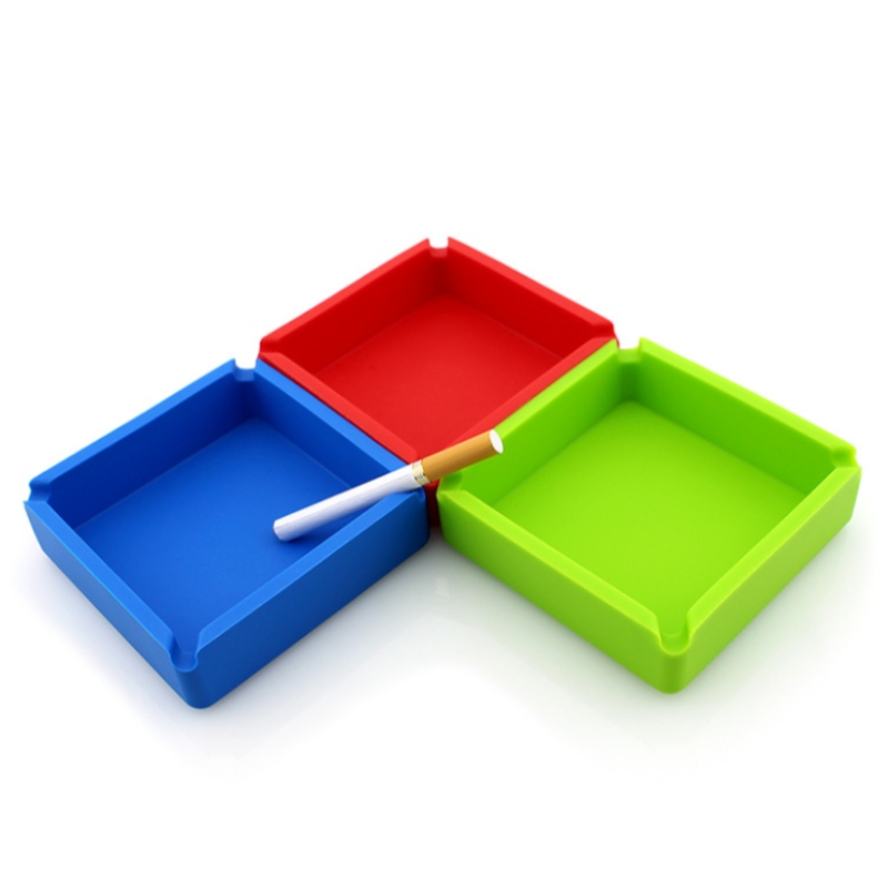 Cenicero cuadrado grande