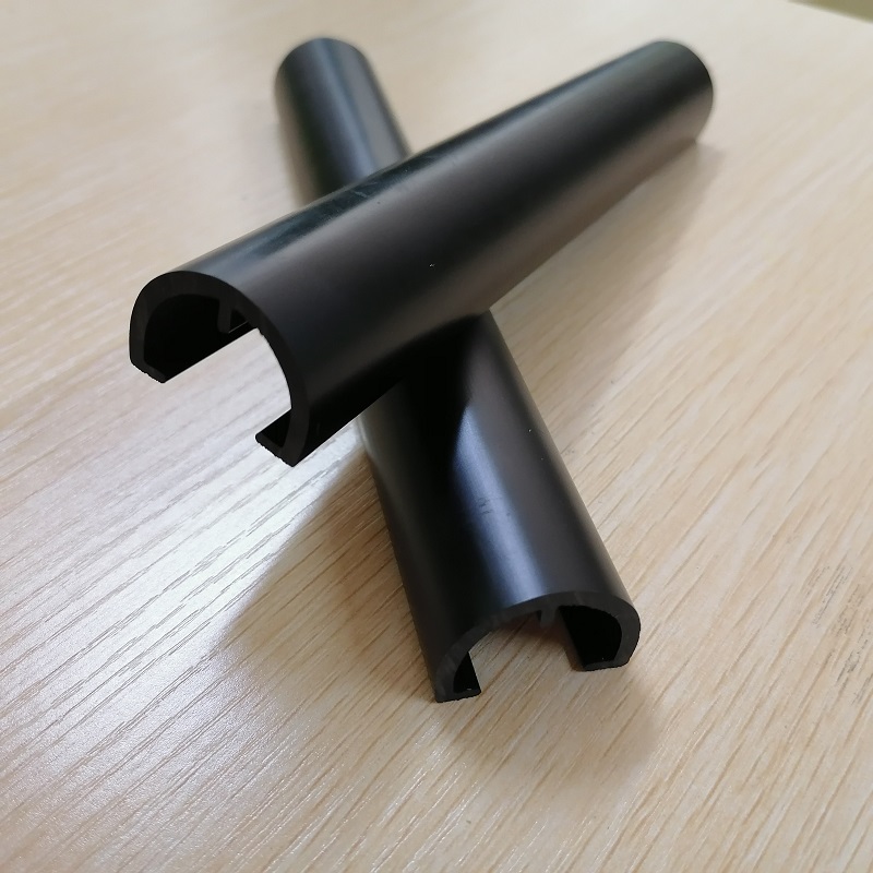 Perfil de PVC ignífugo del fabricante personalizado C-Channel para la tira de moldura de protección del proveedor de China