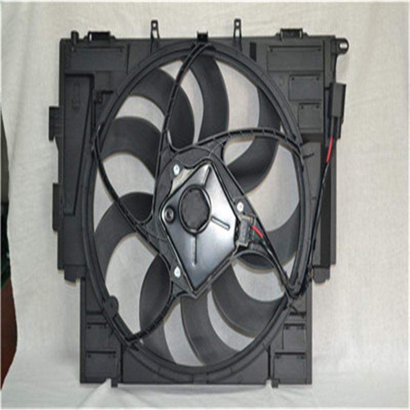 Ventilador del radiador del sistema de refrigeración 17418642161 para BMW F18 F10 F07