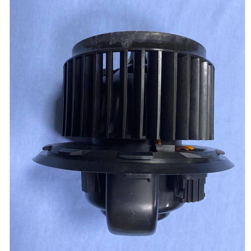OEM NO. Motor de ventilador automotriz del sistema del aire acondicionado 7H0819021A para VW / AUDI
