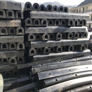 Dique Semiconductor, Muelle de caucho, barcaza de casco rectángulo, parachoques.