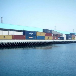 Muelles de caucho vacíos, mangueras de caucho.