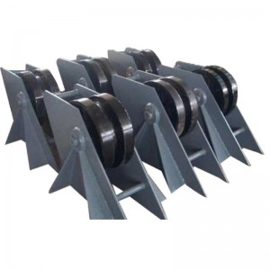 Soldadura de acero inoxidable en el muelle.