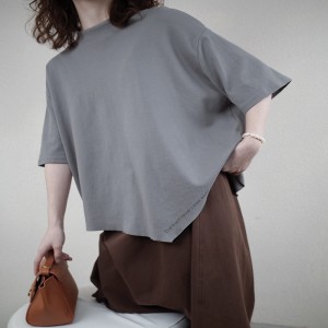 Diseño liviano estilo cilíndrico coser mangas estilo recreativo tampón puro tamaño personalizado 12.631 camisetas