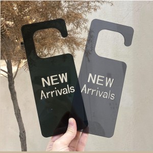 Tmj PP - 539 diseñada para mostrar a akeley una marca ligera, lujosa, decoración de una tienda de ropa barata, un cartel creativo.