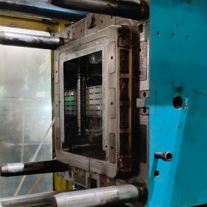 El diseño preciso del molde ISO certifica las piezas plásticas del coche del prototipo para la máquina