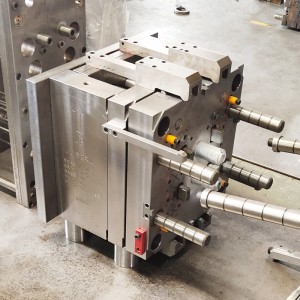 Fabricante China Molde de inyección profesional personalizado que hace moldes de plástico de precisión