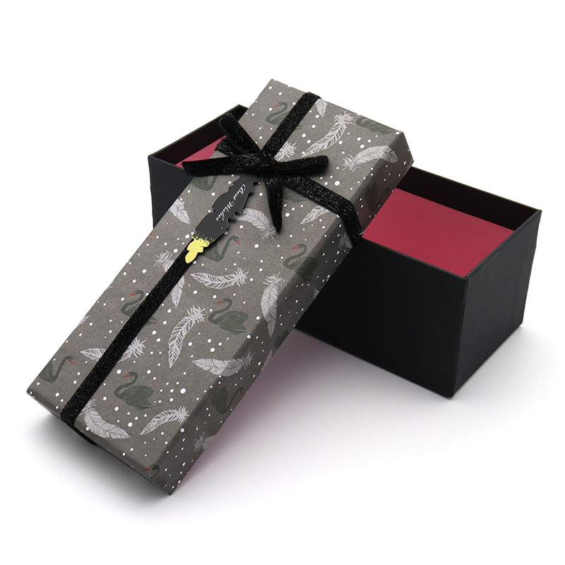 Caja de hombro rígido rosado de papel rosa personalizado con la caja de regalo y bolsas de regalo de la dama de honor de la cinta de Bowknot