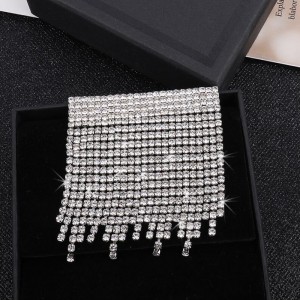 Temperamento lleno de broche de borla de perforación