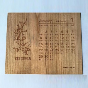 Calendario de madera