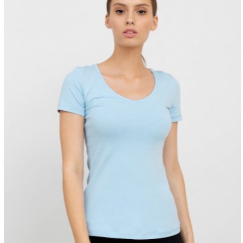 Camiseta Slim Fit en azul claro
