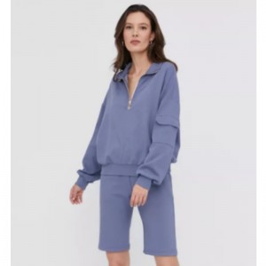 Traje deportivo de camiseta suave elástica