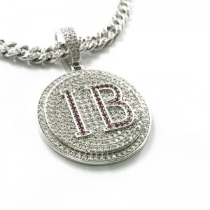 Letra redonda de moda grabada en diamante colgante con cadena